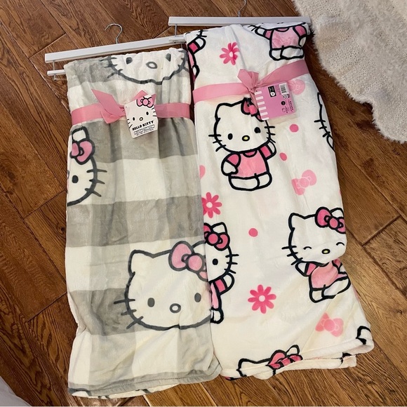 Set of TWO NEW 2024 Valentines Day Hello Kitty Plush Throws - Picture 1 of 2